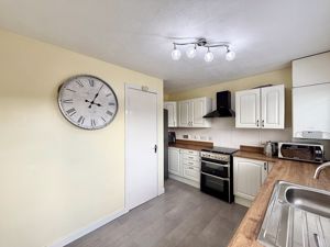 Photo 7- click for photo gallery